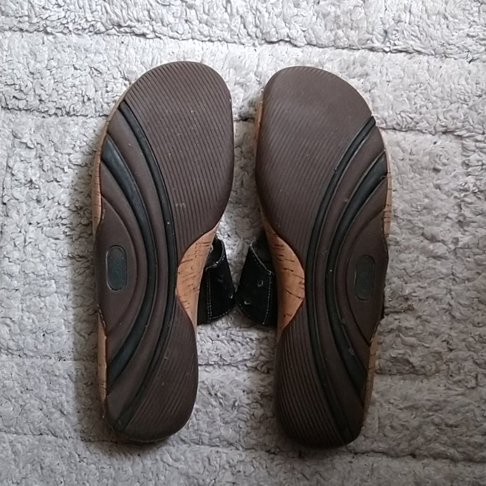 Sandals - Picture 3 of 5